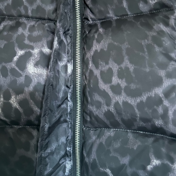 Michael Kors Gorpcore Outdoor Leopard Print Quilted Vest, Silver Zipper Sz L - Picture 6 of 15